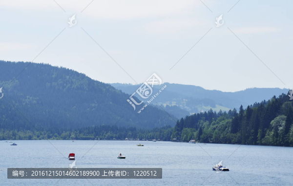 平靜的水面