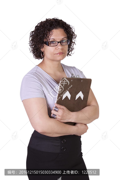 美麗的西班牙裔婦女與剪貼板