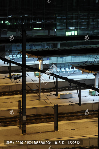 比利時(shí)；晚上brguge火車站
