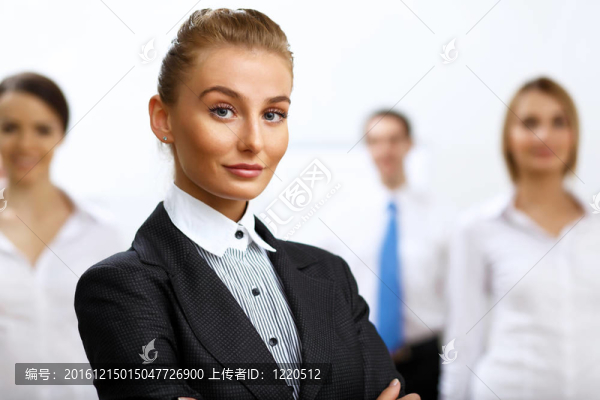 辦公室里的一個女商人的肖像