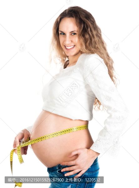 孕婦測(cè)量她的胃