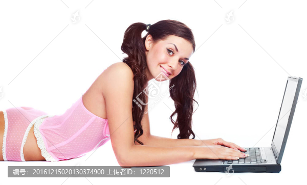 帶筆記本電腦的女人