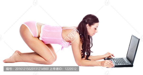 帶筆記本電腦的女人
