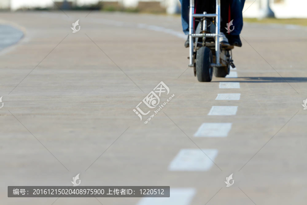 電動滑板車