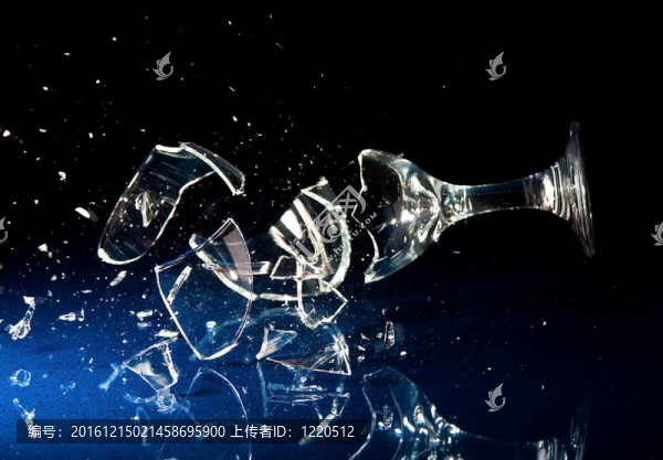 葡萄酒玻璃破碎