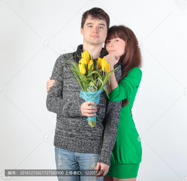 快樂的年輕夫婦花
