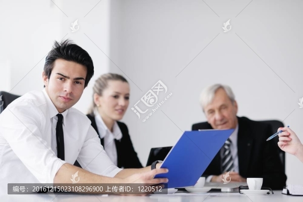 生意人的團隊會議