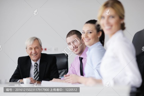 生意人的團隊會議