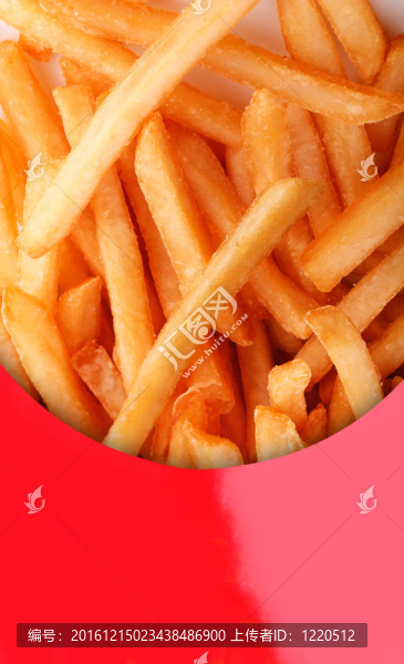 炸土豆小吃——炸薯條在紅盒子里