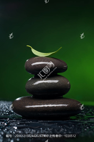 溫泉的石頭