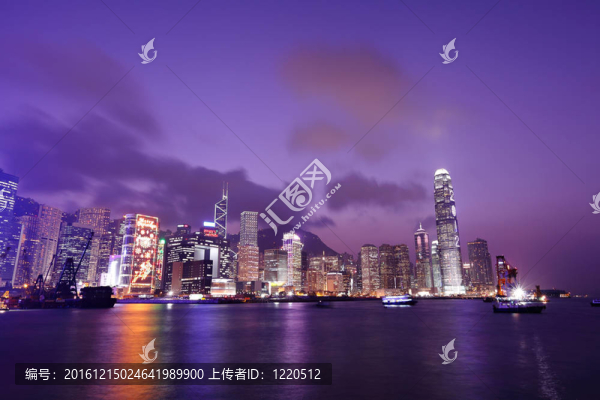 香港的城市景觀在夜間
