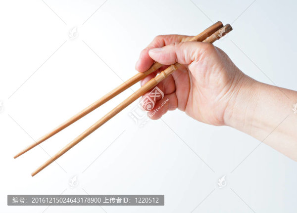 手用筷子