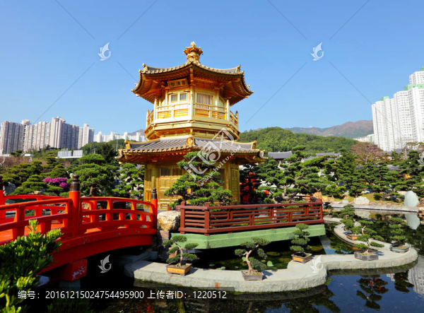 在中國(guó)園林金亭