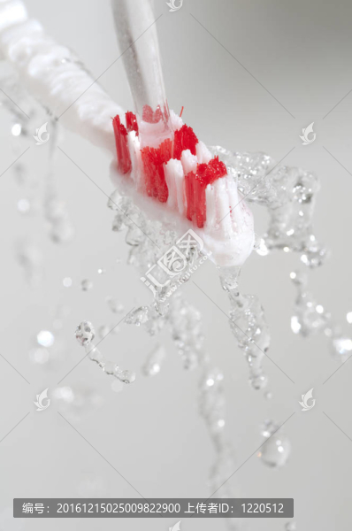 在水潑Toothbrush