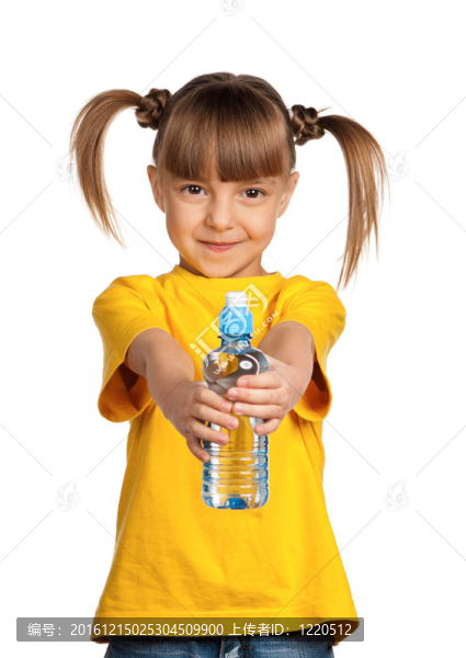女孩與水