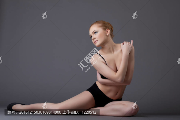黑頂看光青年女孩