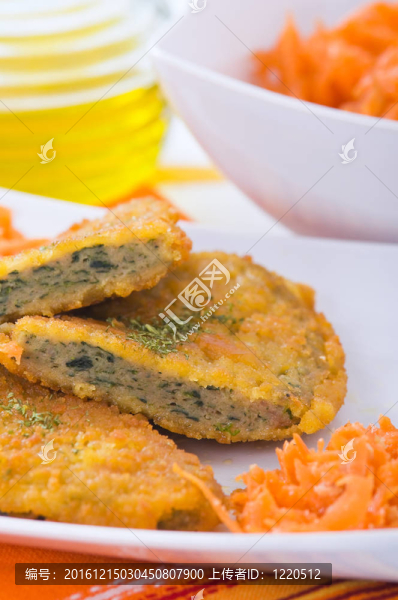 菠菜肉片白菜。