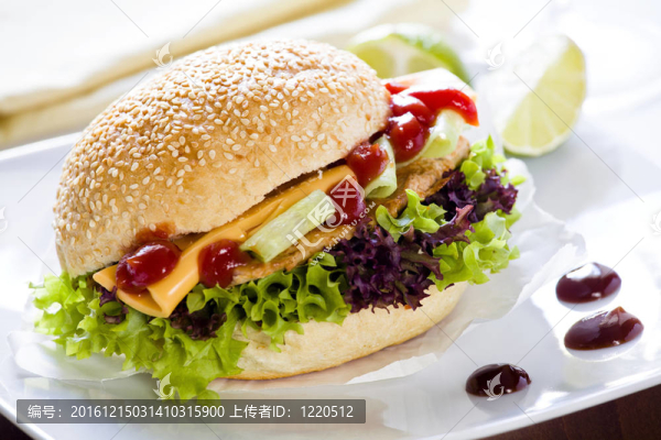 美食雞肉漢堡包