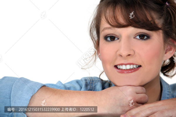 半微笑女人肖像