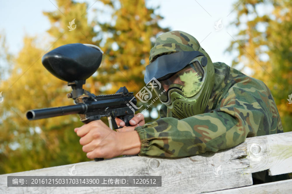 彩彈射擊運(yùn)動員