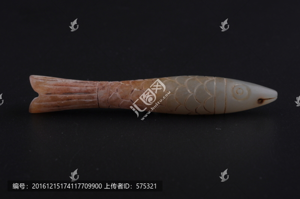 戰(zhàn)國(guó)玉魚(yú),圓雕帶鱗玉魚(yú)