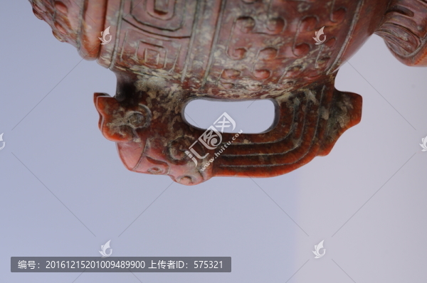 戰(zhàn)國玉器,東周獸頭雙耳三足勾連
