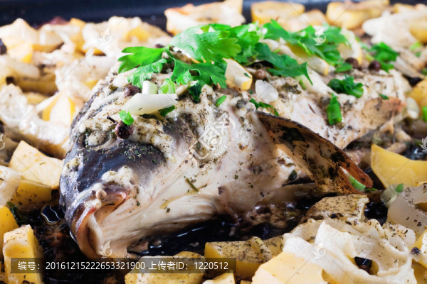 烤鯽魚(yú)
