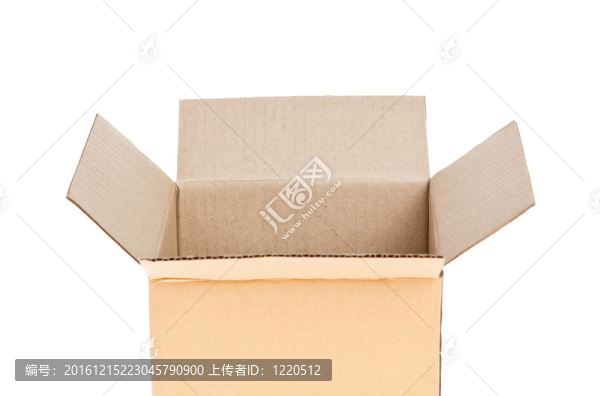 白色背景下的開口瓦楞紙箱