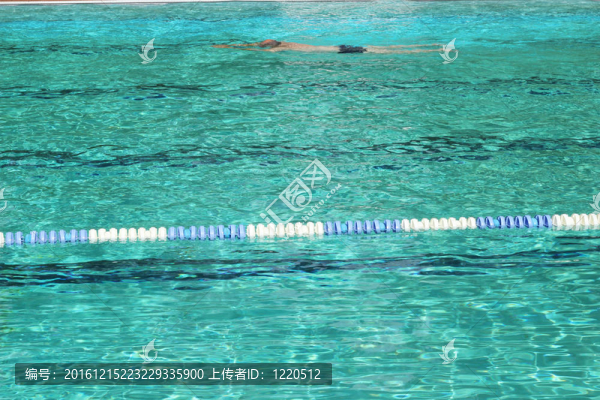 水