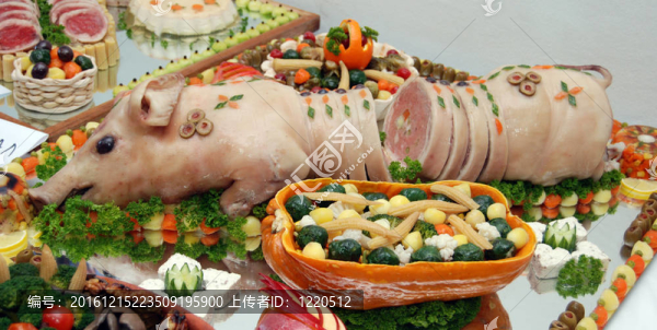 桌上的豬肉
