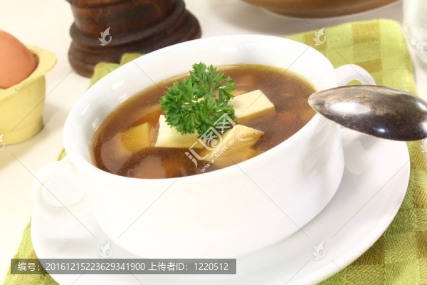 雞蛋牛肉清湯