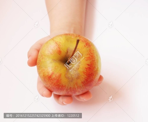 一方面與蘋果