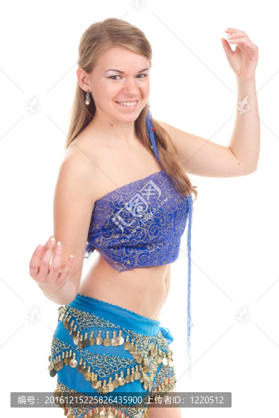美麗的金發(fā)女郎演繹的阿拉伯舞蹈