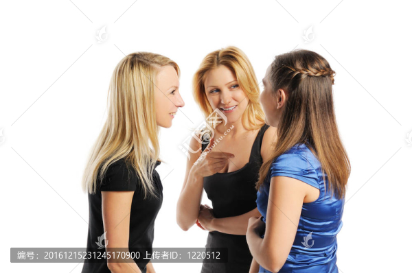 三個年輕漂亮的女人