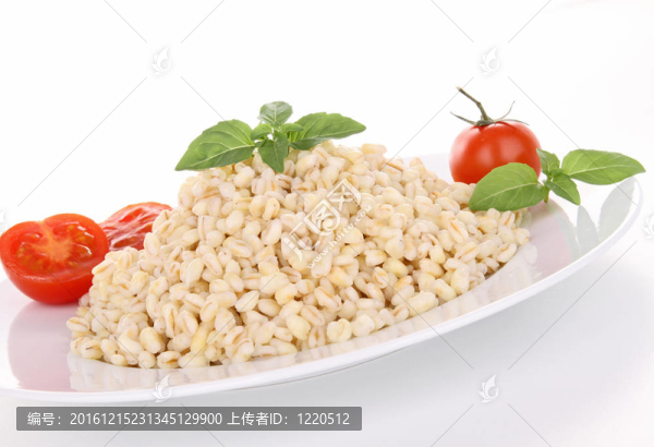 小麥；番茄和羅勒