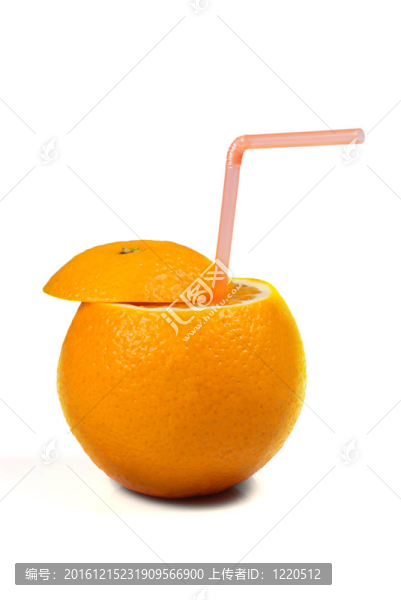 隨著秸稈橙雞尾酒