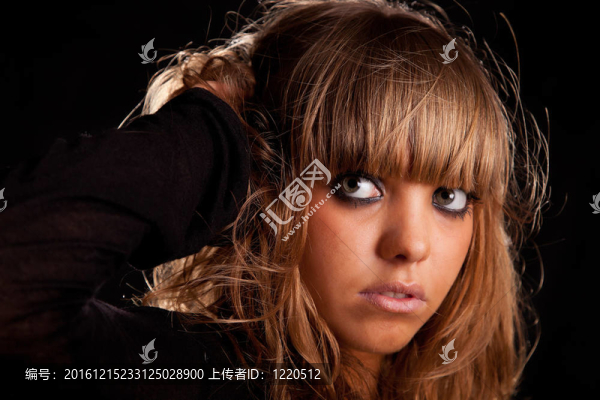 年輕休閑女性肖像