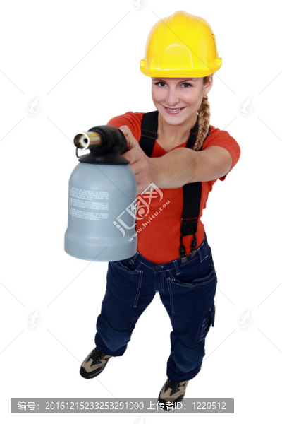 婦女不小心玩吹槍