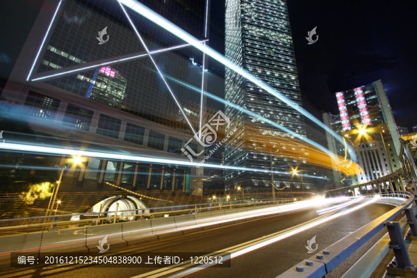 通過對香港市區(qū)的交通在晚上