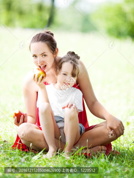 母親和女兒