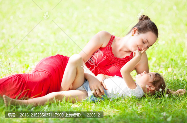 母親和女兒
