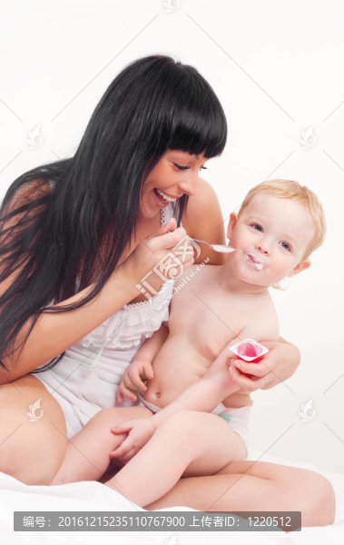 母親和嬰兒