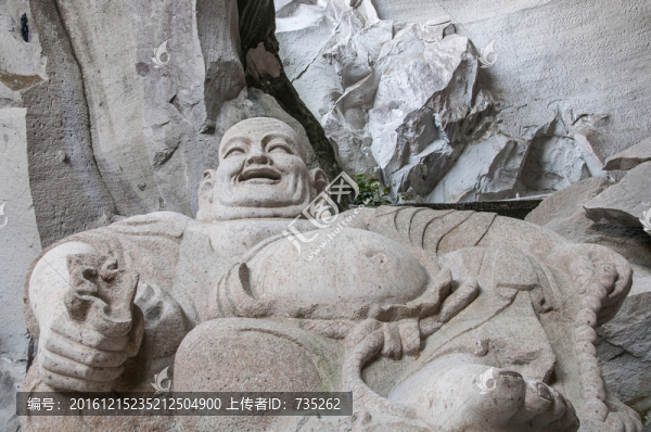 石頭雕刻的彌勒佛