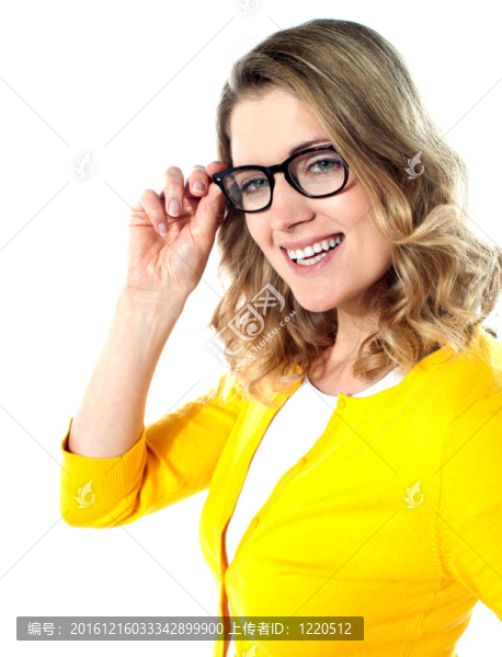 微笑的白人婦女戴著眼鏡
