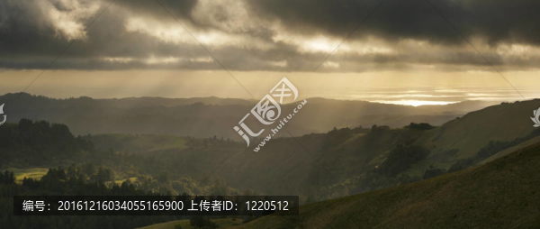 日落圣克魯斯山