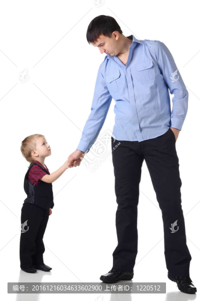 男人與男孩的握手