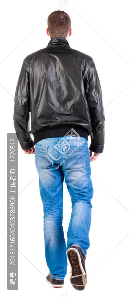 背部行走的英俊男子在夾克