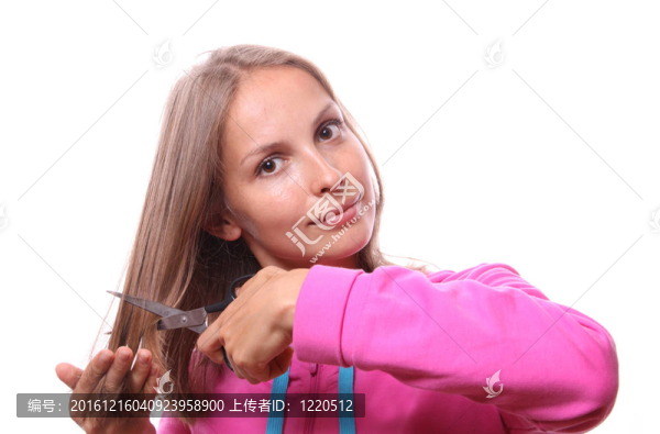 女人要剪掉她的長發(fā)