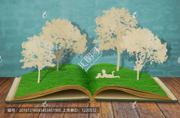 孩子們在舊書上看書