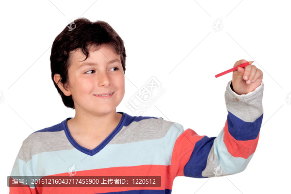 可愛的男孩用紅鉛筆